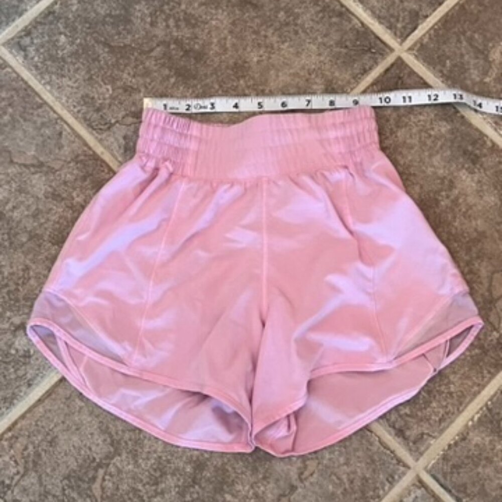 Lululemon women's Hotty Hot shorts light pink, size 0